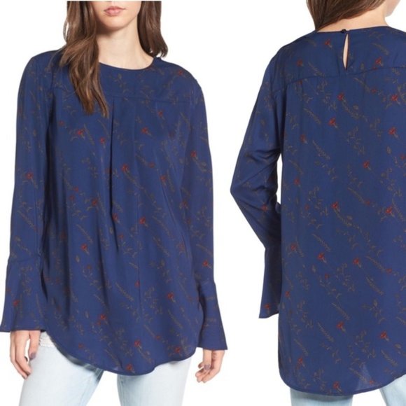 Treasure & Bond Tops - Treasure & Bond bell sleeve Navy floral rose print blouse EUC Large